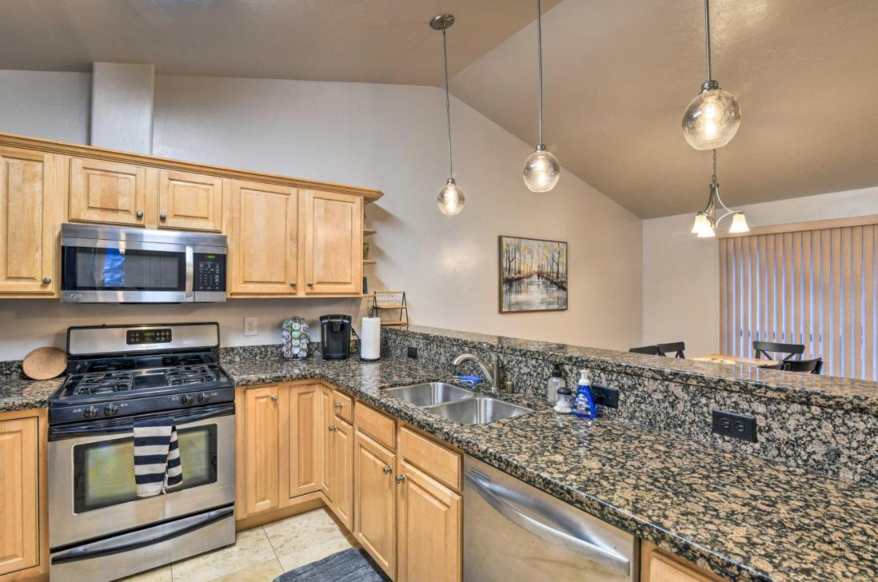 Cozy Anchorage Townhome Less Than Half Mile To Jewel Lake! المظهر الخارجي الصورة