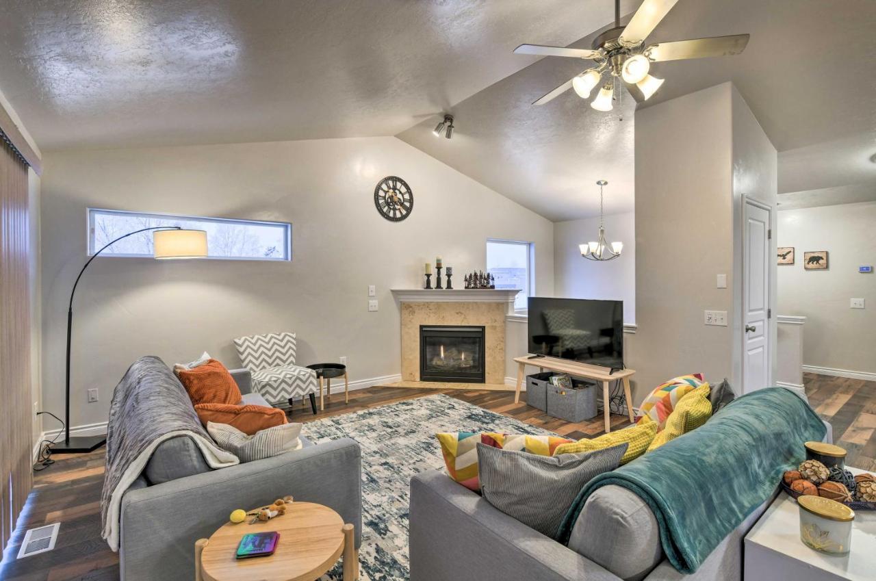 Cozy Anchorage Townhome Less Than Half Mile To Jewel Lake! المظهر الخارجي الصورة