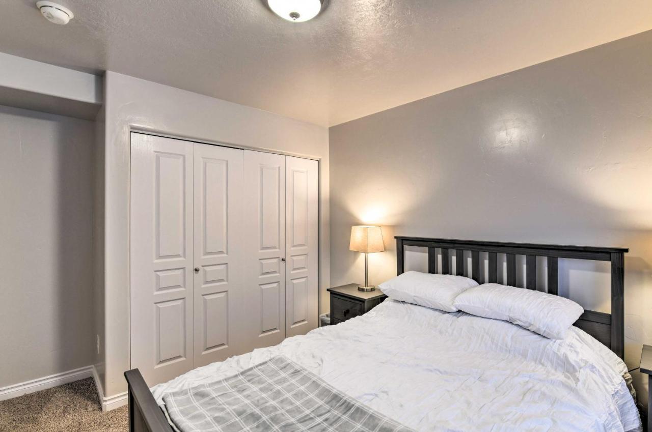 Cozy Anchorage Townhome Less Than Half Mile To Jewel Lake! المظهر الخارجي الصورة