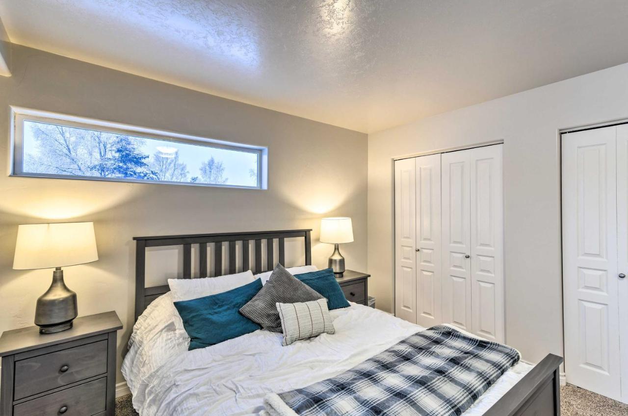 Cozy Anchorage Townhome Less Than Half Mile To Jewel Lake! المظهر الخارجي الصورة