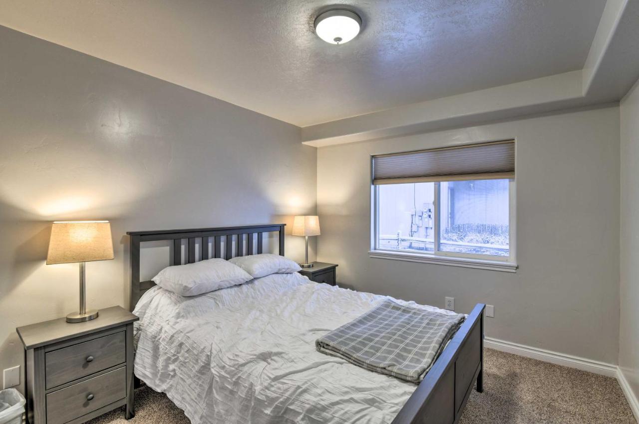 Cozy Anchorage Townhome Less Than Half Mile To Jewel Lake! المظهر الخارجي الصورة