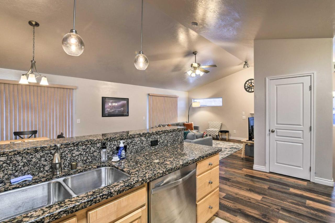 Cozy Anchorage Townhome Less Than Half Mile To Jewel Lake! المظهر الخارجي الصورة